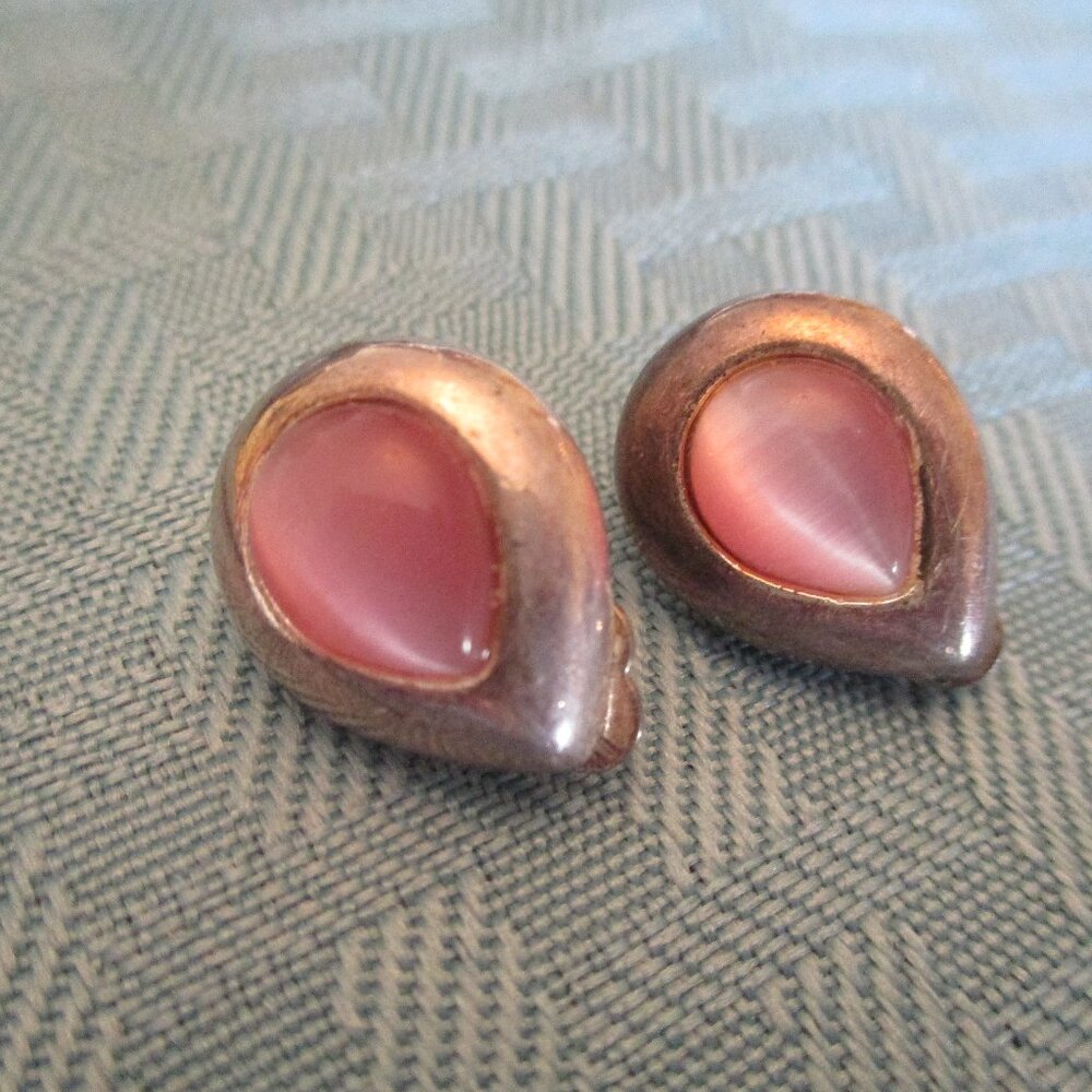 Vintage Silver Tone Teardrop Clip-On Earrings